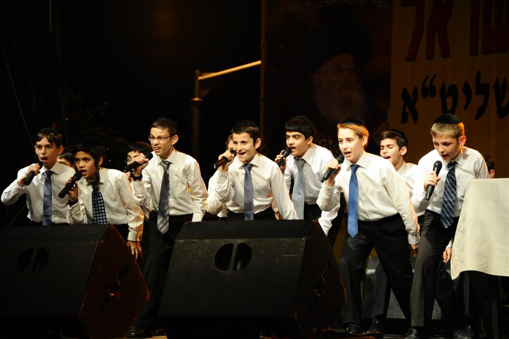 30 אלף איש רקדו עם מישקולץ ● מרהיב