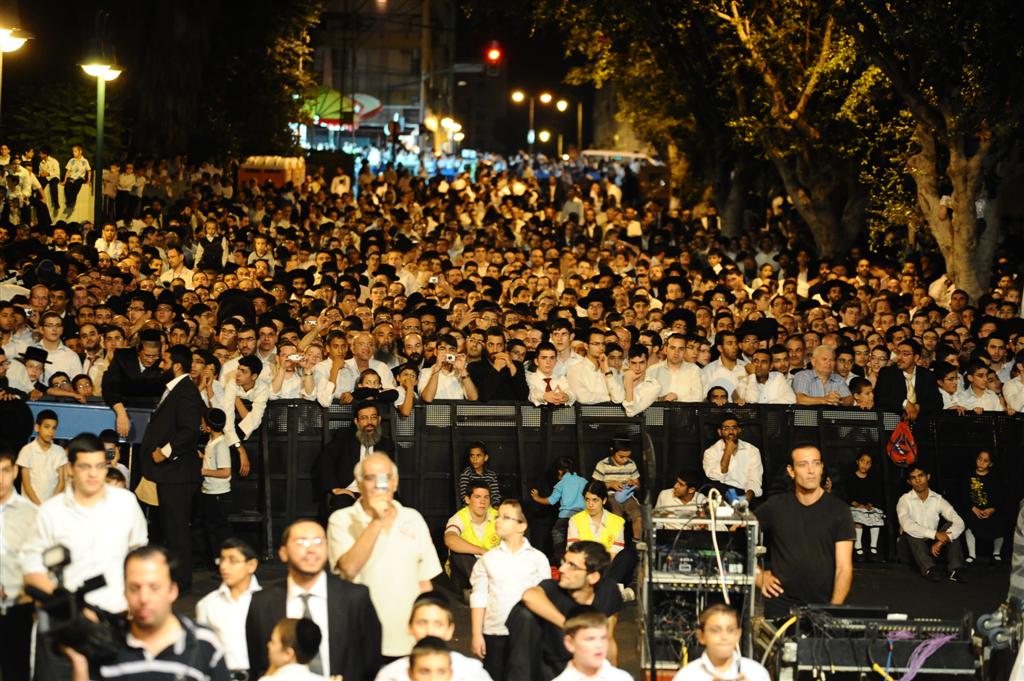 30 אלף איש רקדו עם מישקולץ ● מרהיב