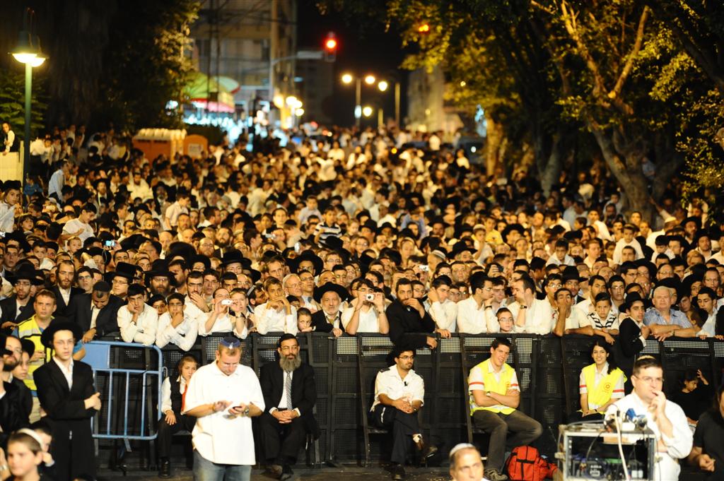 30 אלף איש רקדו עם מישקולץ ● מרהיב