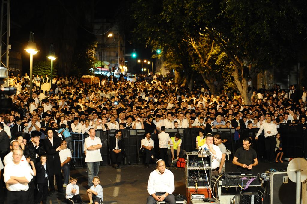 30 אלף איש רקדו עם מישקולץ ● מרהיב