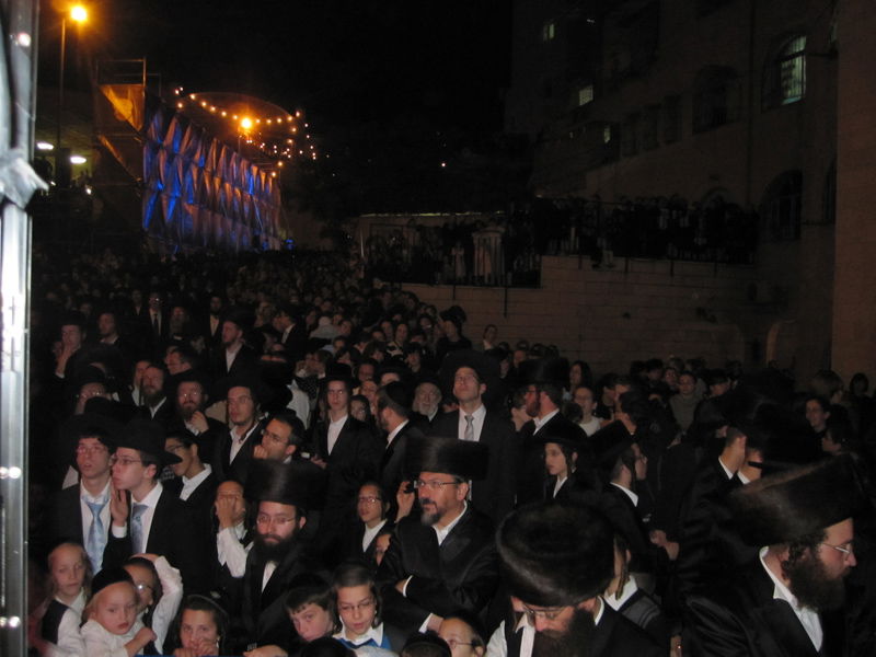 הפיתרון להפרדה: מסך דיגיטלי דו-צדדי