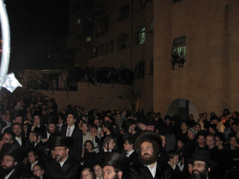 הפיתרון להפרדה: מסך דיגיטלי דו-צדדי