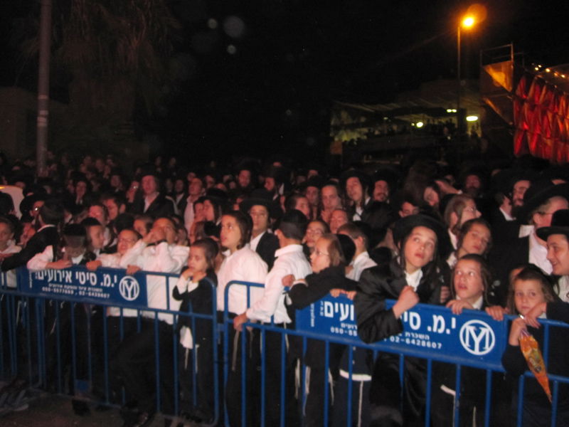 הפיתרון להפרדה: מסך דיגיטלי דו-צדדי