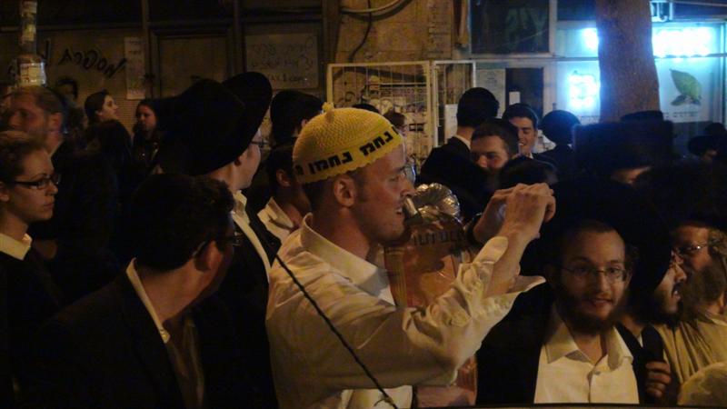 קבלת הפנים במאה שערים: פצצות סירחון