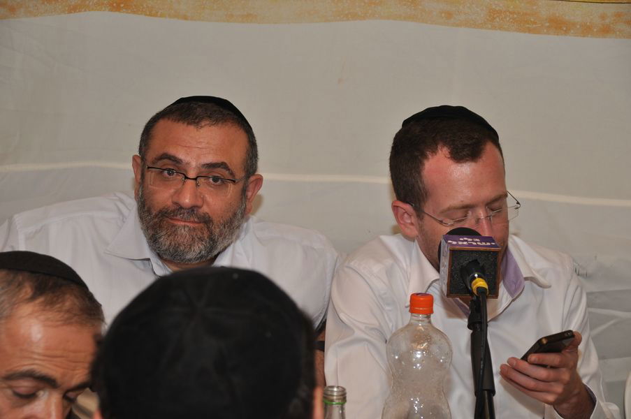 בסוכה עם שמואל בן עטר