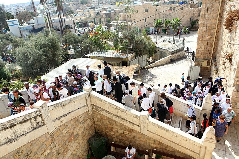 ימי חול המועד: רבבות חוגגים בעיר האבות חברון ● מרהיב
