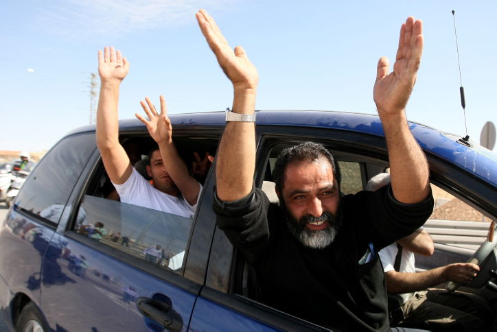 תיעוד: מאות המחבלים חוגגים בעזה