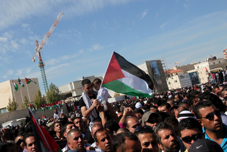 תיעוד: מאות המחבלים חוגגים בעזה