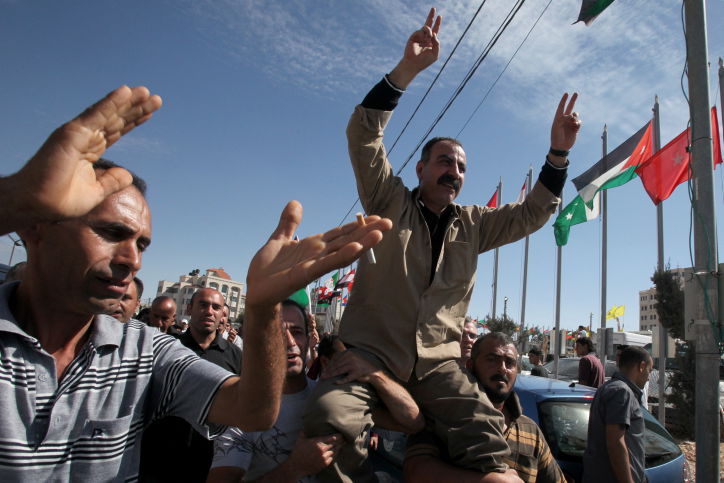 תיעוד: מאות המחבלים חוגגים בעזה