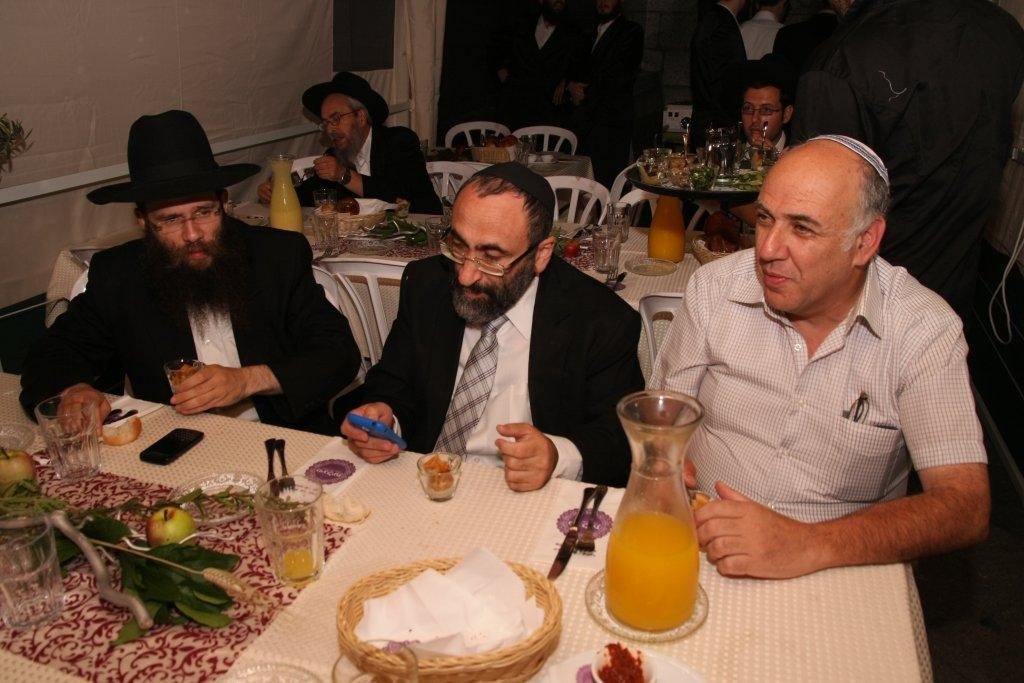 אושפיזין דבקהילה