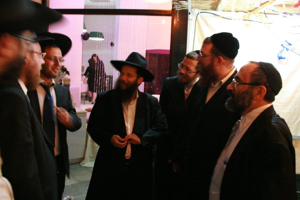 אושפיזין דבקהילה