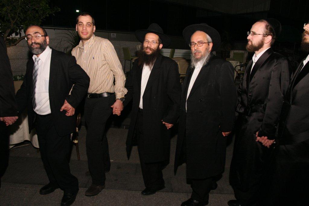 אושפיזין דבקהילה