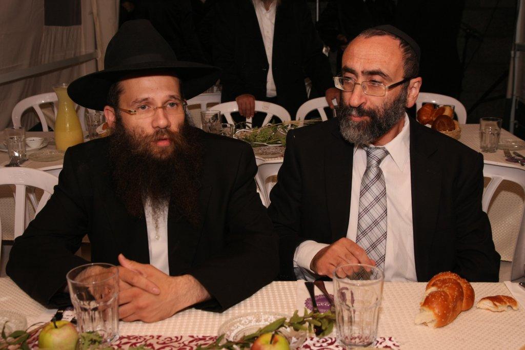 אושפיזין דבקהילה