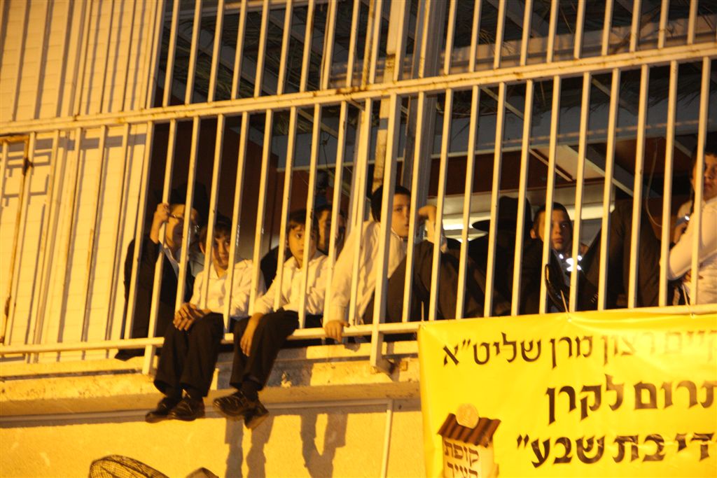 תיעוד: גדולי הדור מספידים את הרבנית קנייבסקי ע"ה