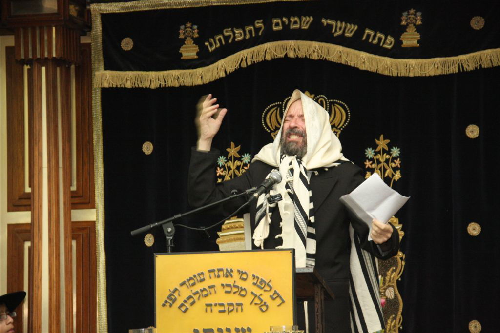 תיעוד: גדולי הדור מספידים את הרבנית קנייבסקי ע"ה