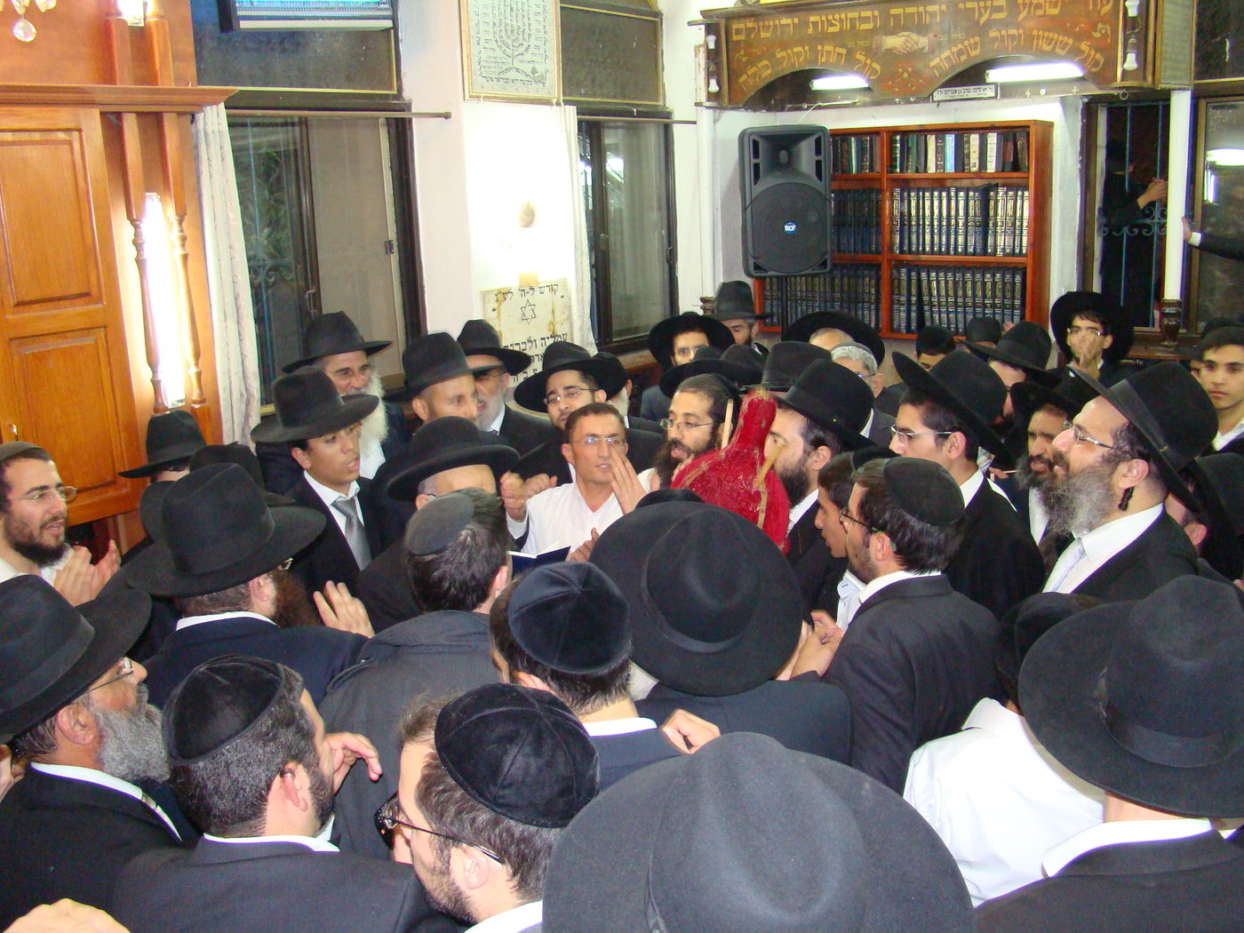 ההקפות של הרב משה צדקה והרב יעקב יוסף