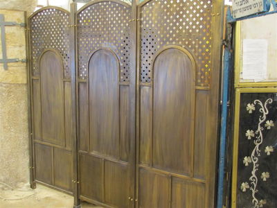 מירון מתחדשת: הוצבו מחיצות יוקרתיות