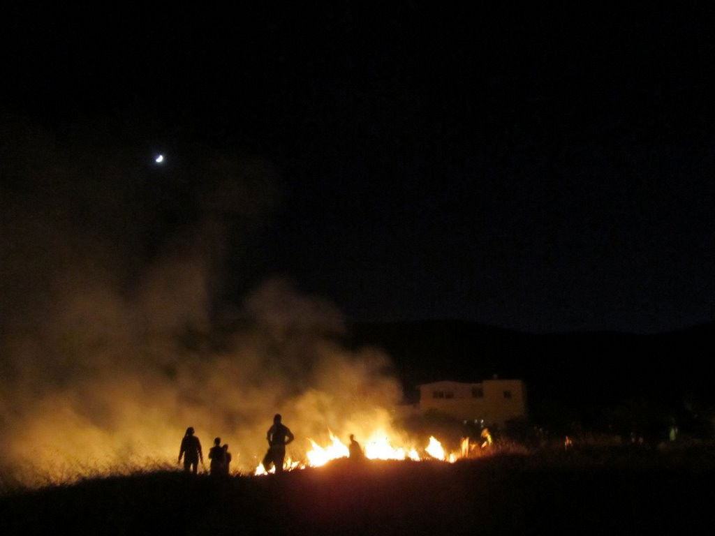 יבניאל: תושבים השתלטו על שריפת ענק