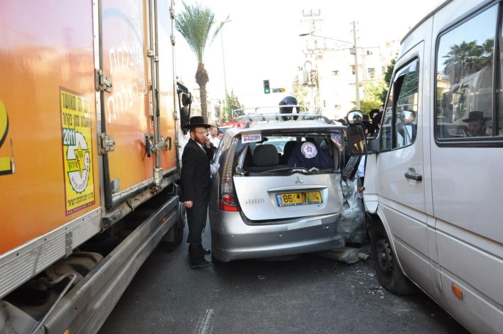 תאונת שרשרת בעיר בני-ברק; 7 נפגעים