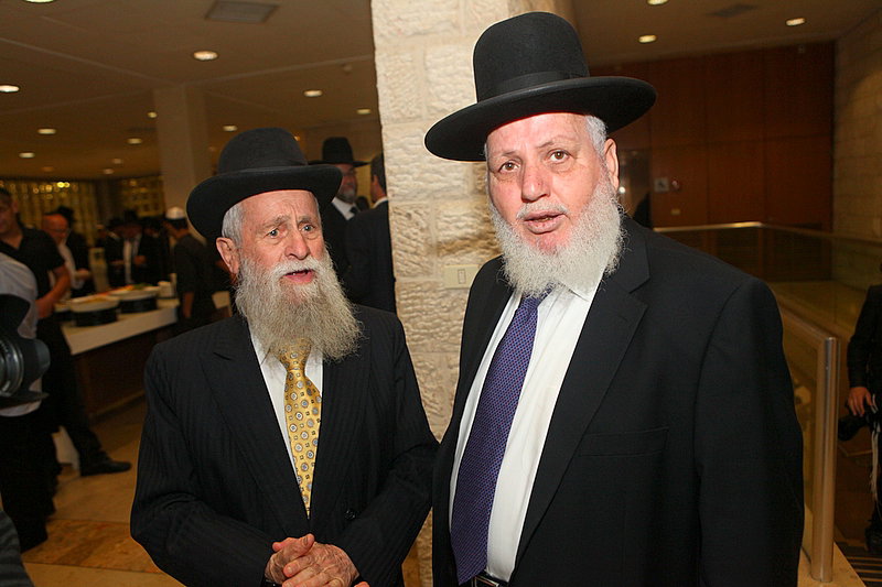 בחתונת בתו של הרב משה יוסף: דרעי וישי, אולמרט ובן-דוד