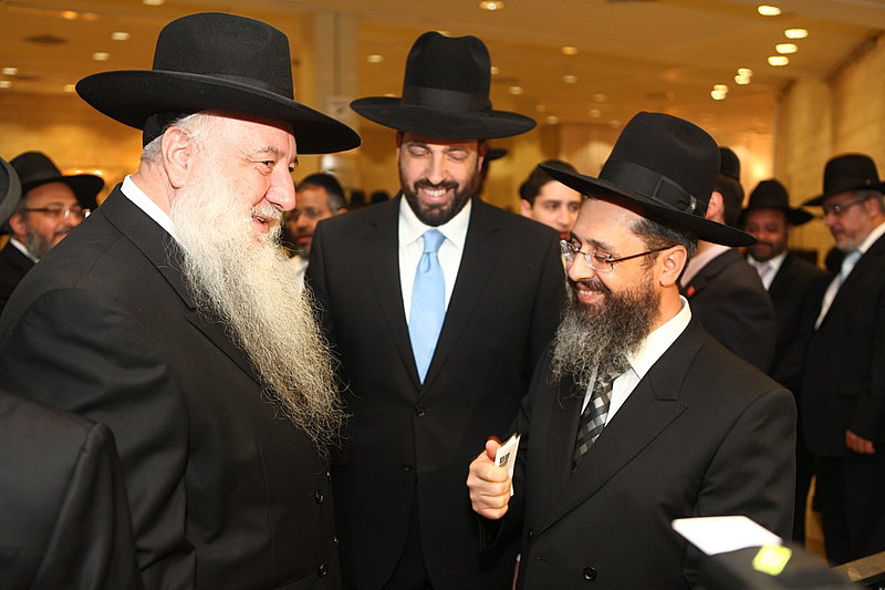 בחתונת בתו של הרב משה יוסף: דרעי וישי, אולמרט ובן-דוד