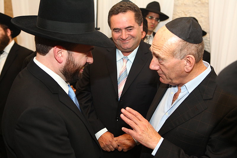 בחתונת בתו של הרב משה יוסף: דרעי וישי, אולמרט ובן-דוד