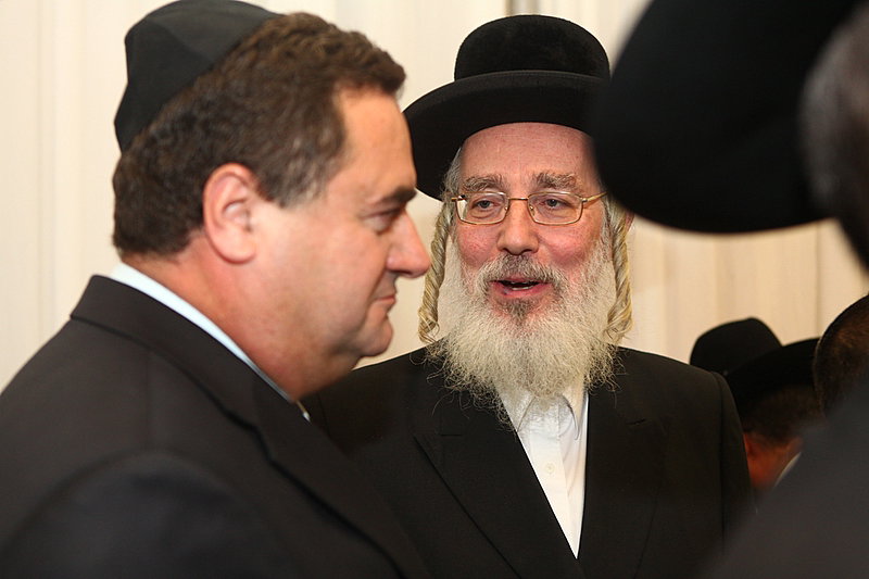 בחתונת בתו של הרב משה יוסף: דרעי וישי, אולמרט ובן-דוד