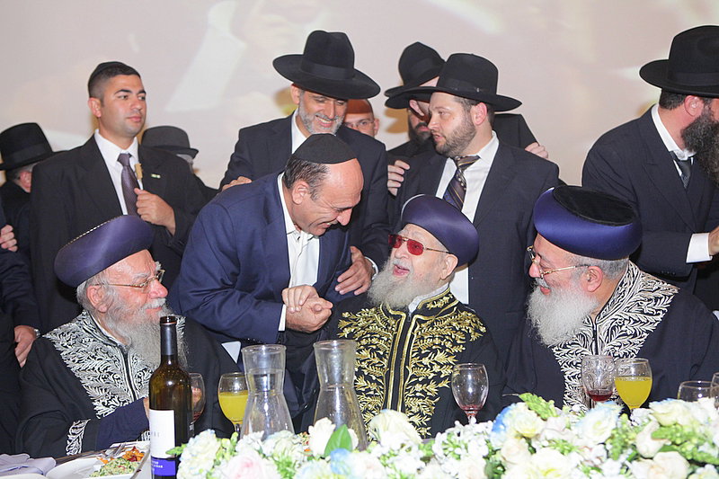 בחתונת בתו של הרב משה יוסף: דרעי וישי, אולמרט ובן-דוד