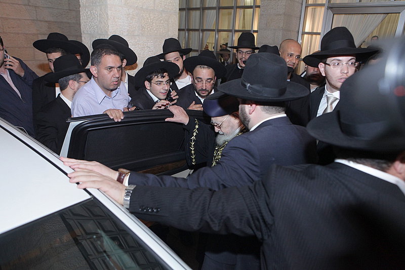 בחתונת בתו של הרב משה יוסף: דרעי וישי, אולמרט ובן-דוד