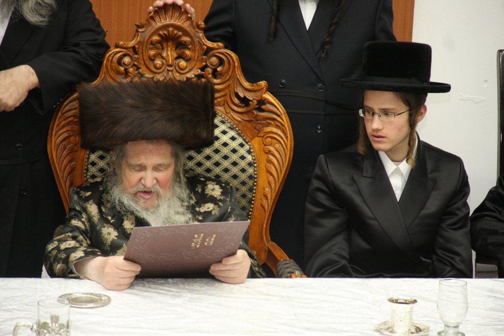 שמחת האירוסין לנכדת האדמו"ר מנדבורנה