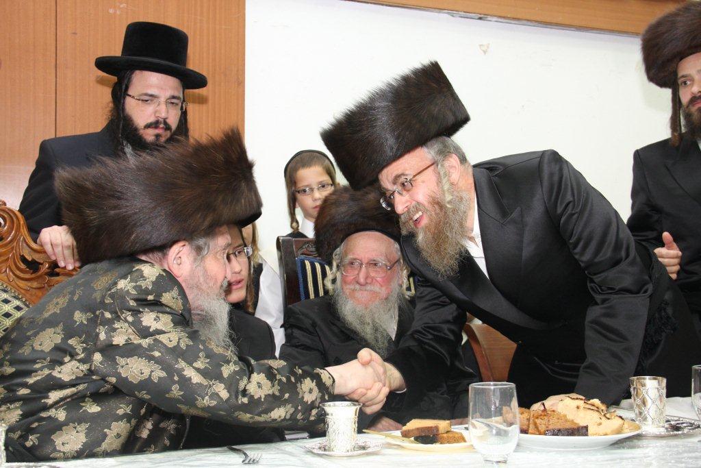 שמחת האירוסין לנכדת האדמו"ר מנדבורנה