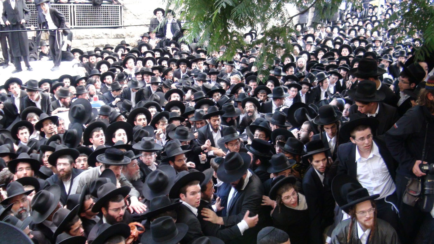 אֶת-הַשְּׂרֵפָה אֲשֶׁר שָׂרַף ה' ● המונים בהלווית ראש ישיבת מיר זצ"ל