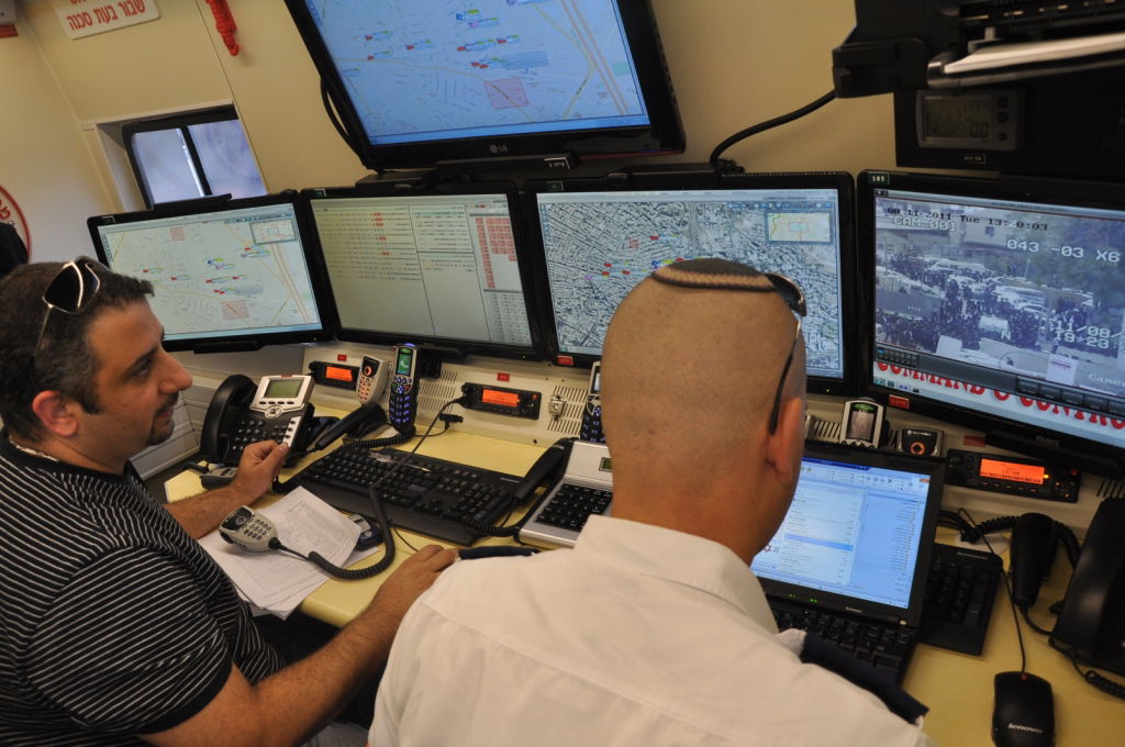 הלווית הענק של הרב פינקל: כך זה נראה במסכי מד"א