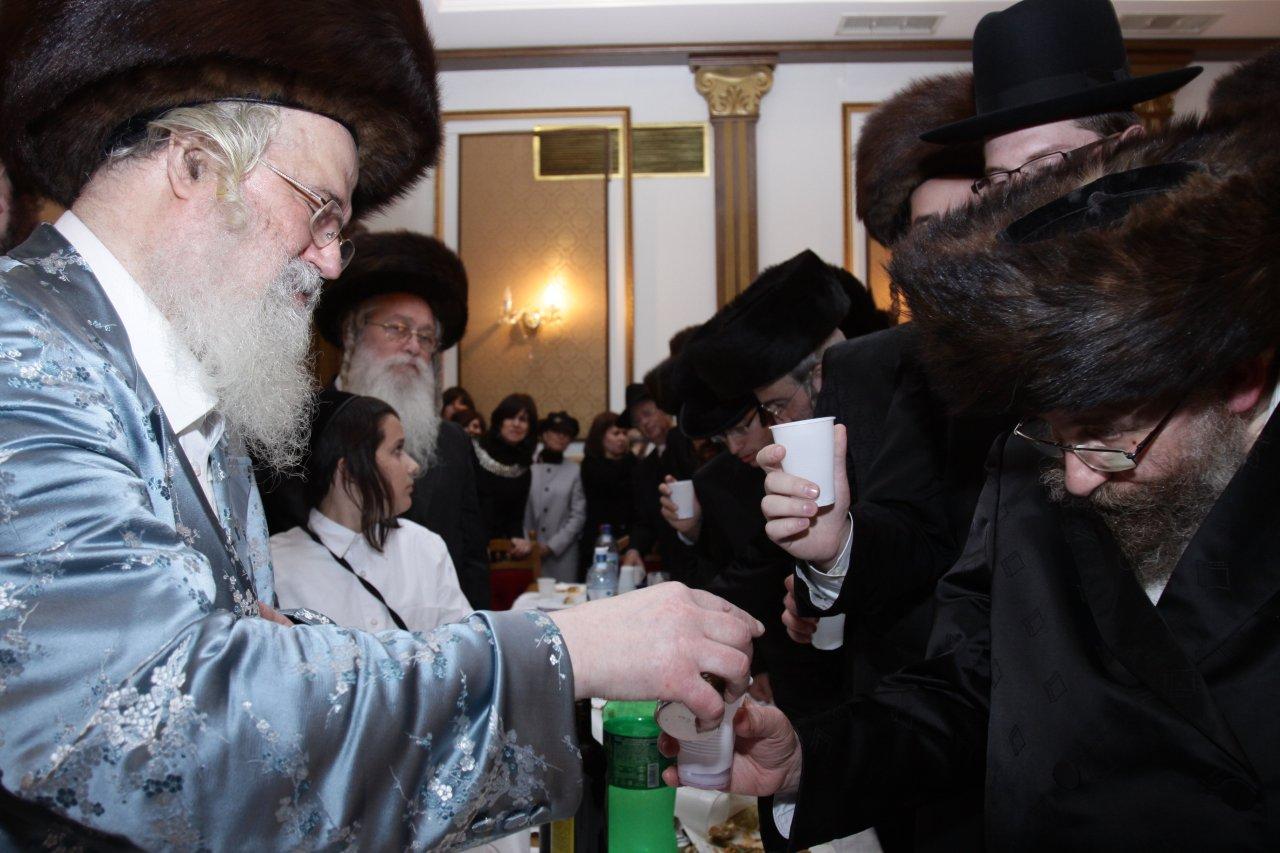 מסע היסטורי: האדמו"ר ממונקאטש שבת בעיירה