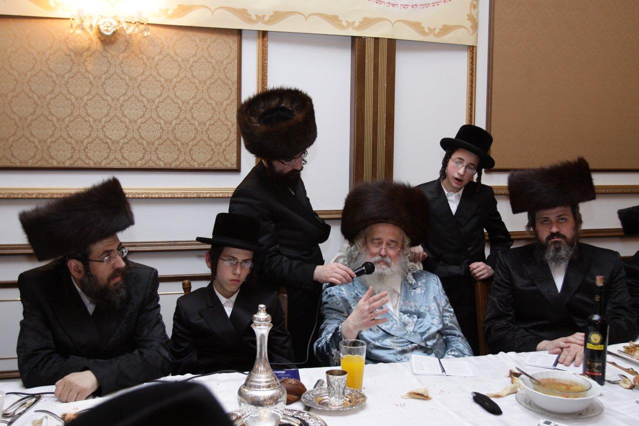 מסע היסטורי: האדמו"ר ממונקאטש שבת בעיירה