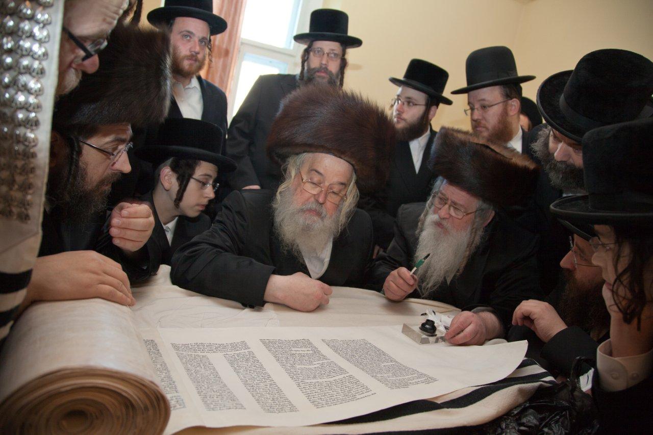 מסע היסטורי: האדמו"ר ממונקאטש שבת בעיירה