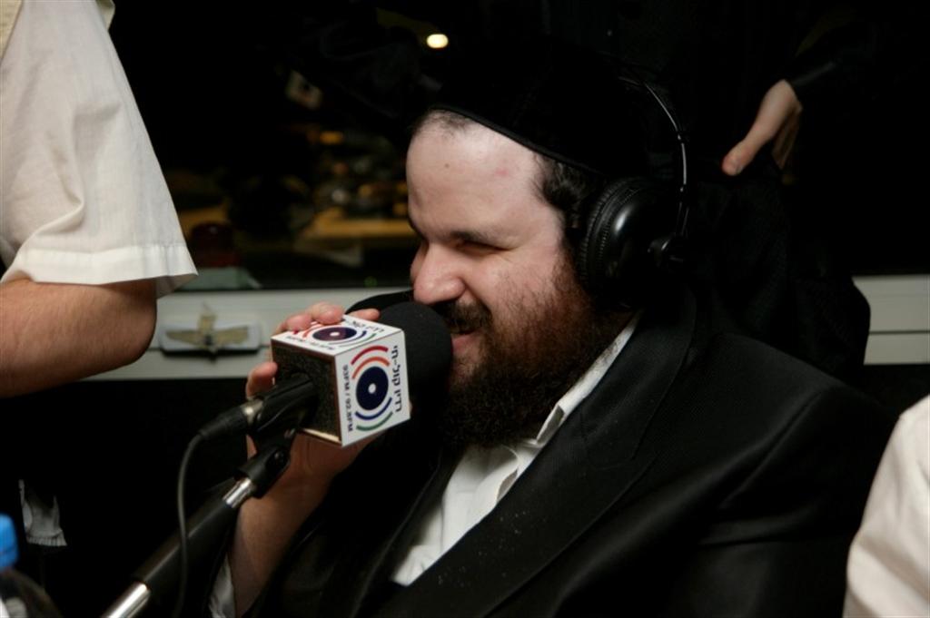 צפו בוידאו: יצחק מאיר השיק אלבום, ידידיה עשה כבוד