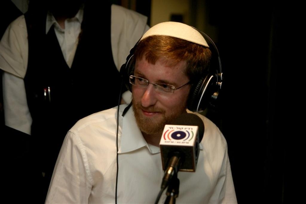 צפו בוידאו: יצחק מאיר השיק אלבום, ידידיה עשה כבוד