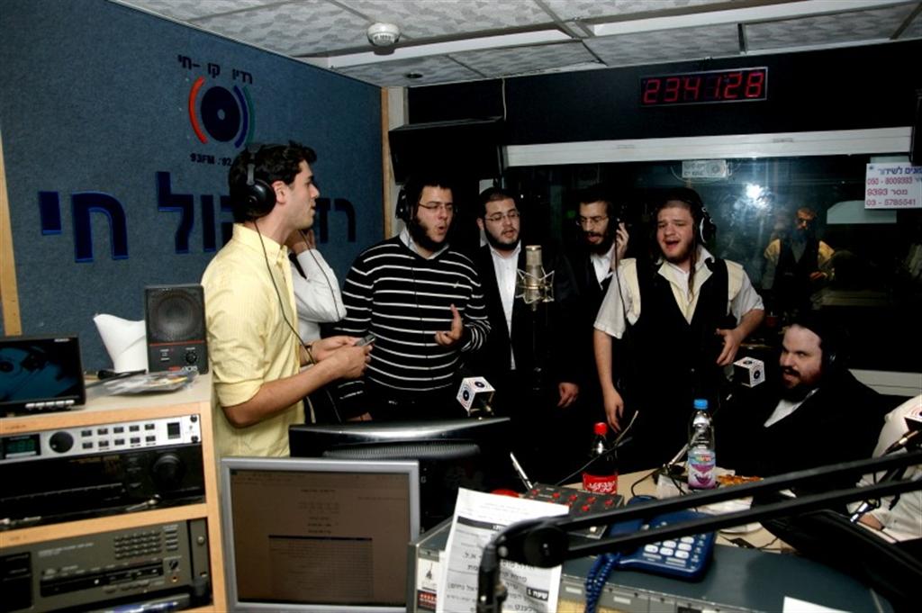 צפו בוידאו: יצחק מאיר השיק אלבום, ידידיה עשה כבוד