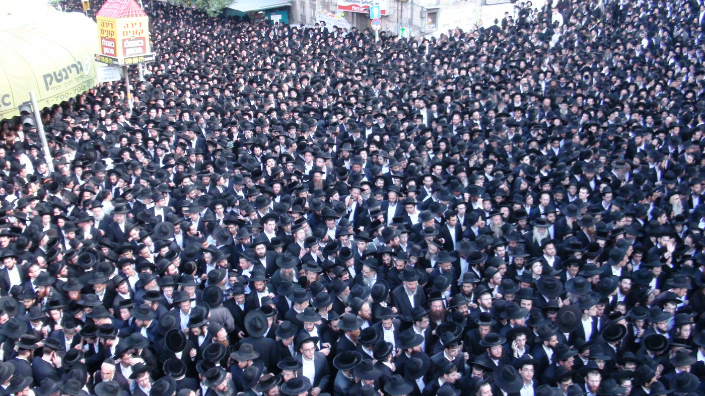 גדולי ישראל מלווים את ראש ישיבת מיר זצ"ל ●  וידאו מלא