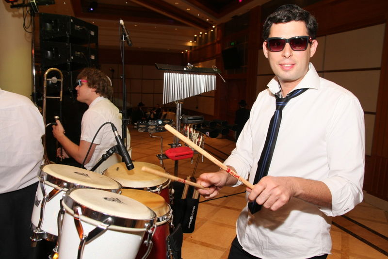 גלריה: חתונת בנו של הזמר דדי גראוכר