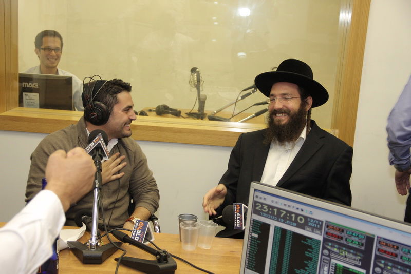 אורח ברדיו קול ברמה: גד אלבז