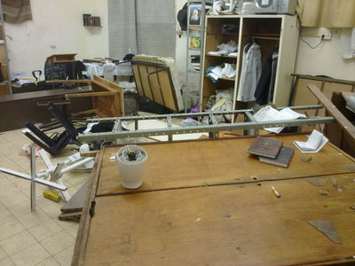 מהומות בפוניבז': תלמידים עוכבו לחקירה בחשד לאלימות