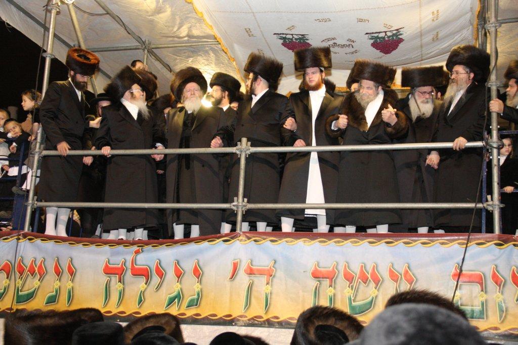 ענבי הגפן: שמחת נכד האדמו"ר מנדבורנה