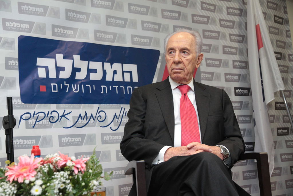 פרס: "לאפשר לחרדים לעבוד תוך הפרדה בין גברים לנשים"