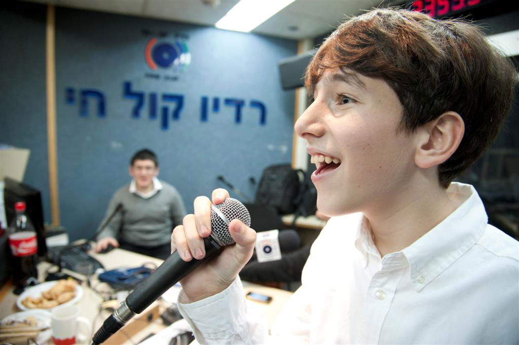 צפו: אבישי רוזן הקפיץ את האולפן