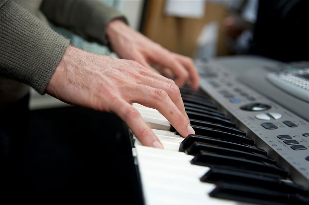 צפו: אבישי רוזן הקפיץ את האולפן