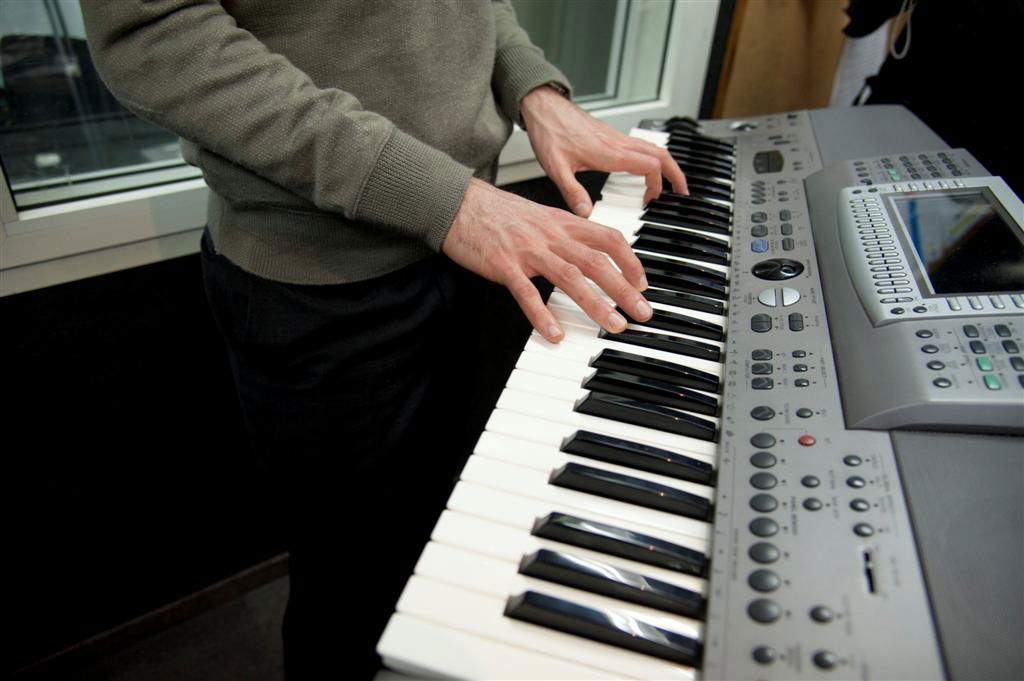 צפו: אבישי רוזן הקפיץ את האולפן