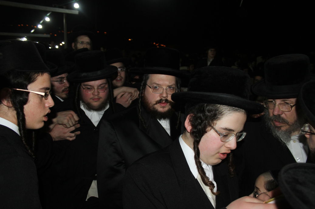 לראשונה: האדמו"ר מבעלזא לא עלה לציון