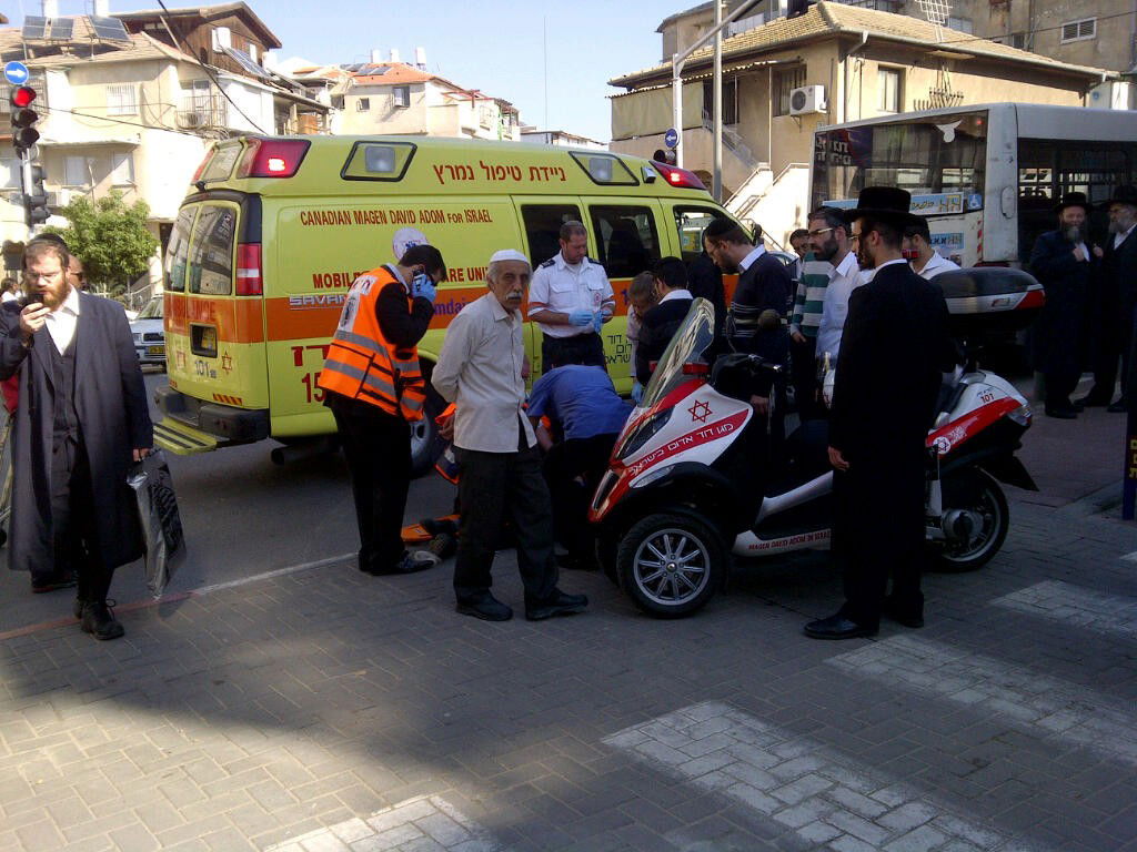 תאונה בבני-ברק: הולך רגל נפצע בינוני